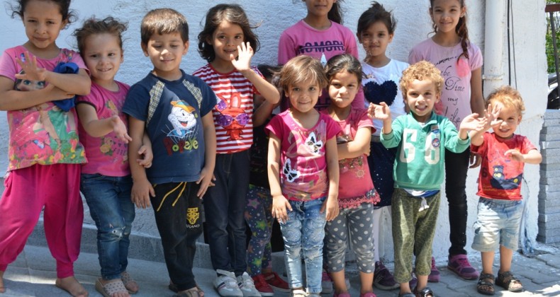 Ayvalık’ta jandarma 65 göçmen yakaladı