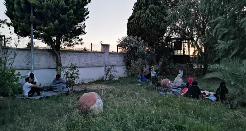 Ayvalık’ta Afganistan uyruklu 35 göçmen yakalandı