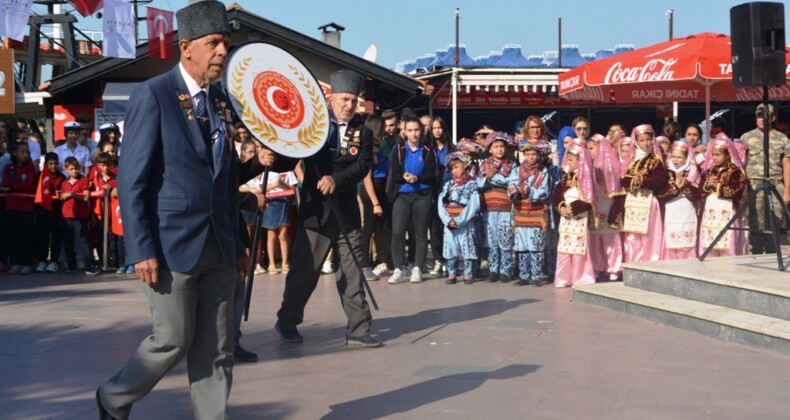 Ayvalık’ta Gaziler Günü coşkusu