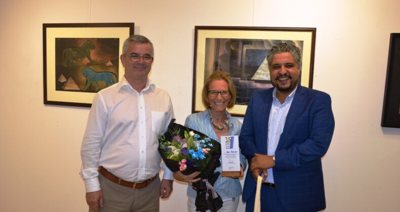 Ayvalık’ta Ressam Hale Arpacıoğlu’nun açtığı sergiye ilgi yoğun oldu
