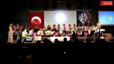 AYSAT „Beyaz perdeden sahneye yeşilçam şarkıları „ konseri verdi
