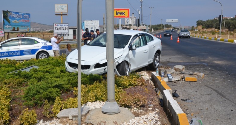 Ayvalık’ta trafik kazası; 2 yaralı