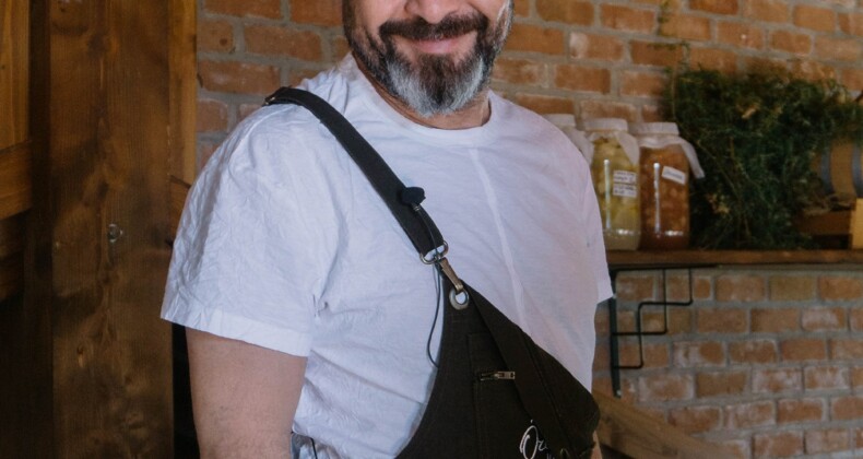 Dr. Ümit Aktaş, “Zeytin ağacının her şeyi şifadır”