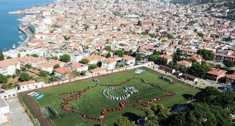 Ayvalık’ta Cumhuriyet Bayramı coşkusu zirveye taşındı