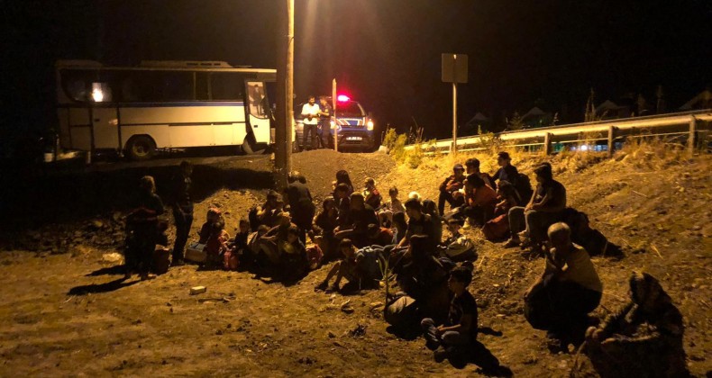 Ayvalık’ta 132 düzensiz göçmen ve 1 organizatör yakalandı