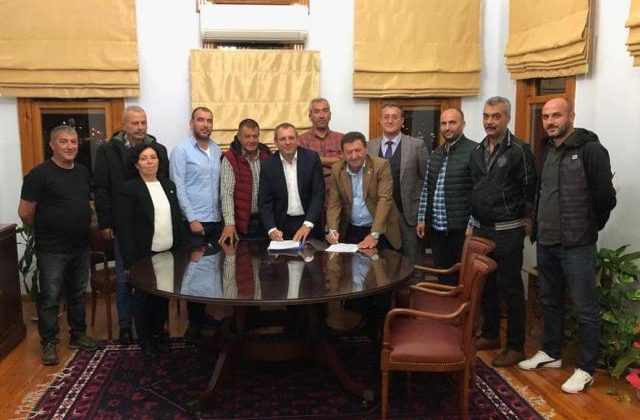 AYVALIK BELEDİYESİ İLE BELEDİYE İŞ SENDİKASI ARASINDA İMZALAR ATILDI