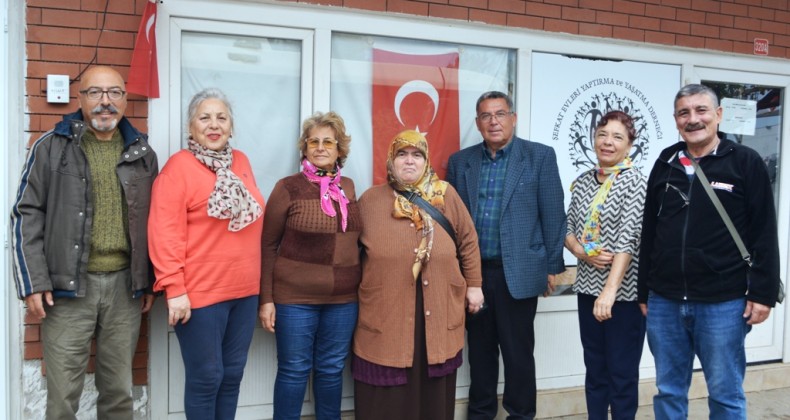 Ayvalık ve Küçükköy Halk Müziği Derneği’ni kurdular