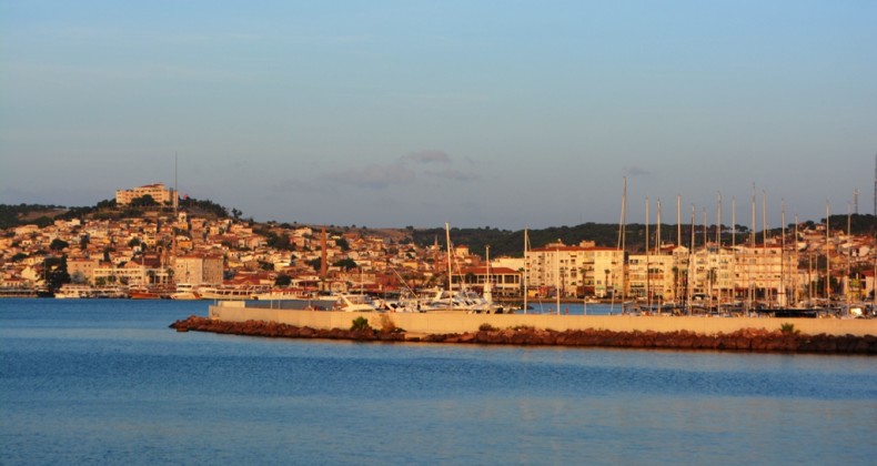 Ayvalık’ta ‘ara tatil’ hareketliliği