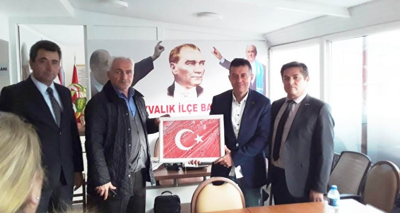 Ayvalık MHP yönetimine TÜRKAV’dan nezaket ziyareti