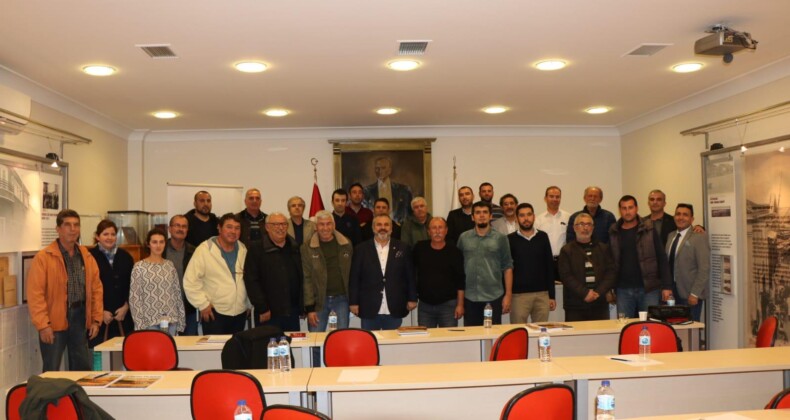 Ayvalık’ta denizcilerin sorunları masaya yatırıldı
