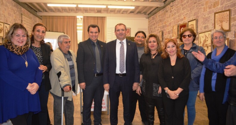Ayvalıklı engellilerden anlamlı sergi