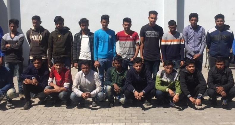 Ayvalık’ta 46 düzensiz göçmen ve 1 organizatör zanlısı yakalandı