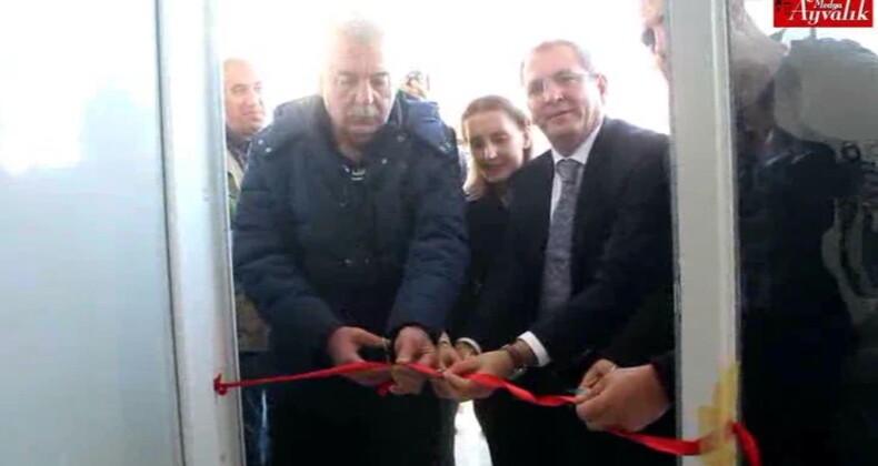 Küçükköy- Sarımsaklı Mahalle Evi Ayvalık Belediye Başkanı Mesut Ergin tarafindan açılış yapti
