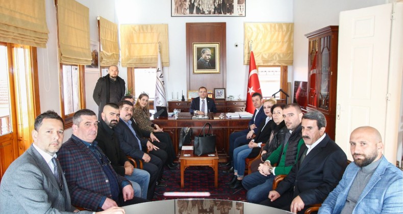 Ayvalık’ta MHP yönetiminden ilçe yöneticilerine anlamlı ziyaretler