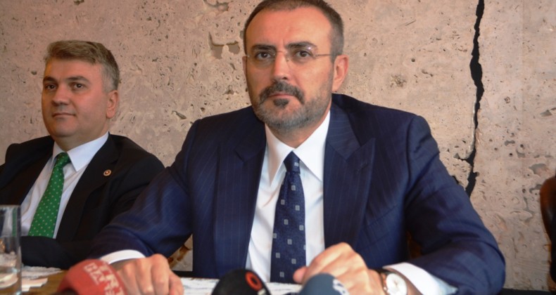 AK Parti Genel Başkan Yardımcısı Mahir Ünal; “Gazetecililer arasında 10 yıllık basın emekçisiyle 10 günlük sosyal medya paylaşımcısı aynı kefeye konulmamalı”