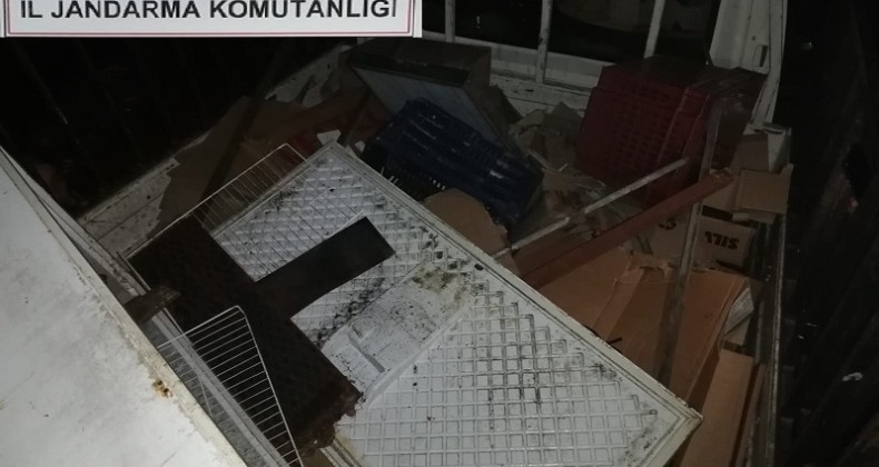 İnşaattan kalıp demiri çalan şahıs jandarmadan kaçamadı