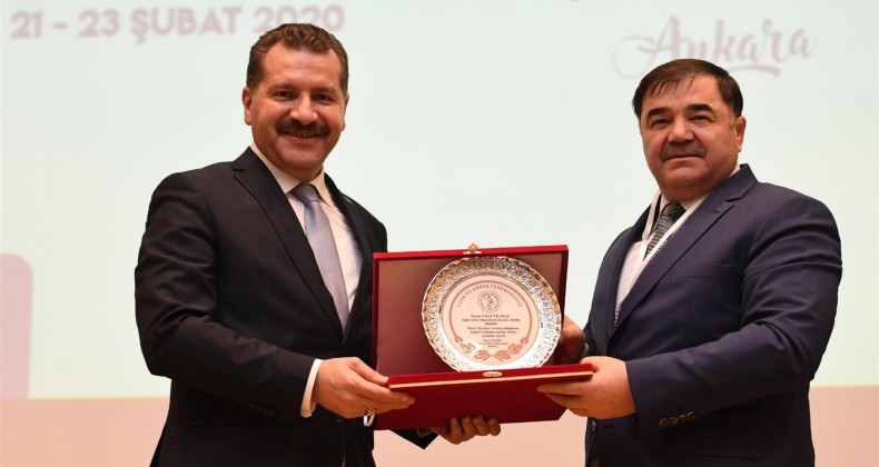 Yağlı güreşte güç birliği