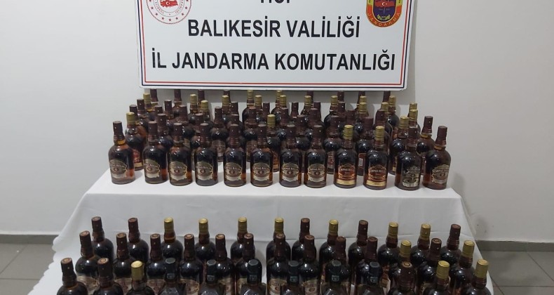 Ayvalık’ta jandarmadan kaçak içki operasyonu