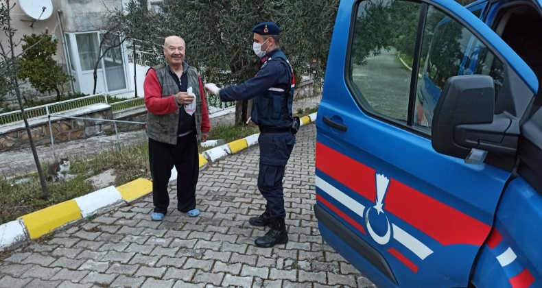 Ayvalık’ta jandarma ekiplerinin vefalı çalışmalarına anlamlı mesaj