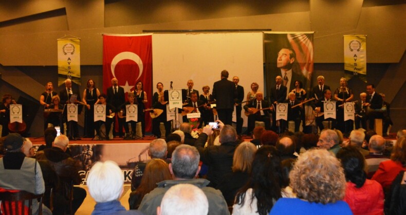 Türkülerle karış karış Anadolu’yu gezdirdiler