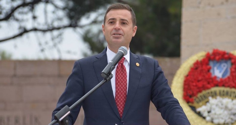 CHP’Lİ AHMET AKIN: “ÇANAKKALE ZAFERİMİZ KAHRAMANLIK DESTANIMIZDIR”