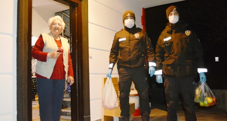Ayvalık’ta Öznur Teyze’nin yardımına “Gece Kartalları” koştu