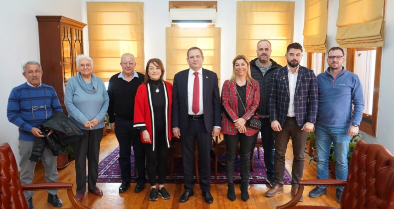 Ayvalık Belediyesi eğitime yeni fidanlar ekiyor