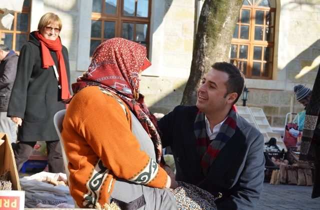 CHP’Lİ AHMET AKIN’DAN 8 MART DÜNYA EMEKÇİ KADINLAR GÜNÜ MESAJI: