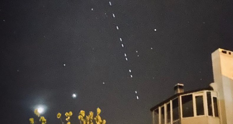 Ayvalık’ta Elon Musk’ın Starlink uydularının geçişi net olarak izlendi