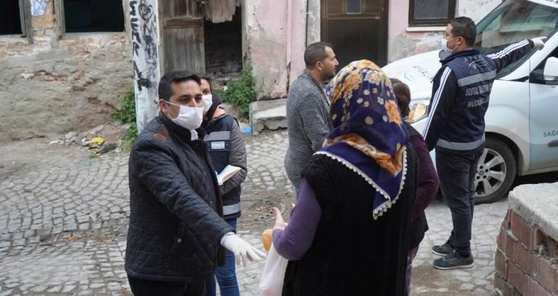 Ayvalık’ta yoksul ve ihtiyaç sahipleri için belediye öncülüğünde dev kampanya