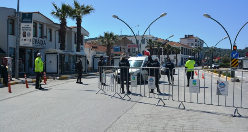 Ayvalık’ta özel araçlara Kovit19 freni