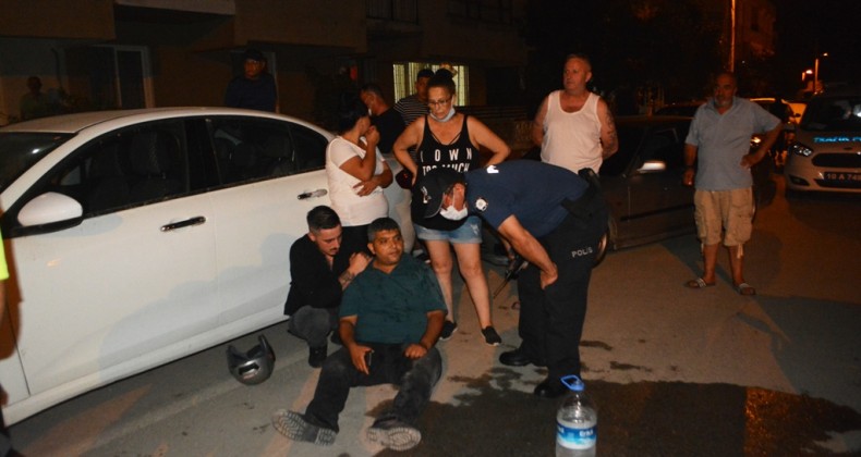 Yoldaki çukuru fark etmeyen motosiklet sürücüsü az daha ölüyordu