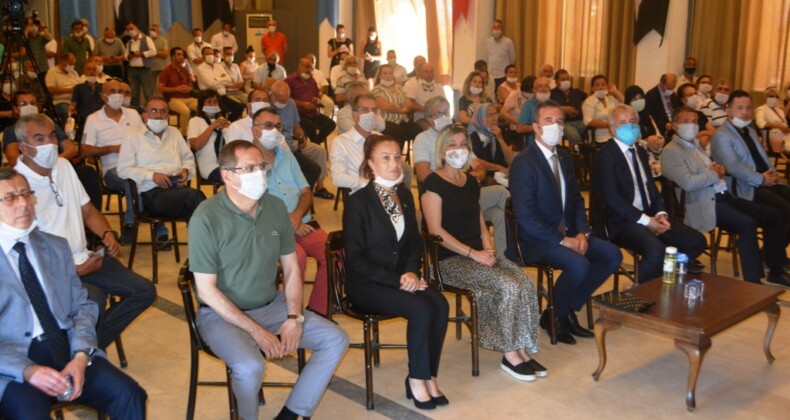 Ayvalık İYİ Parti’de Başkan Sütçüoğlu’na güvenoyu