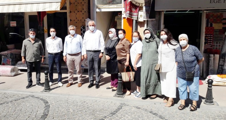 Ayvalık’ta Subaşı’dan Ali Gür ve partililere nazik jest