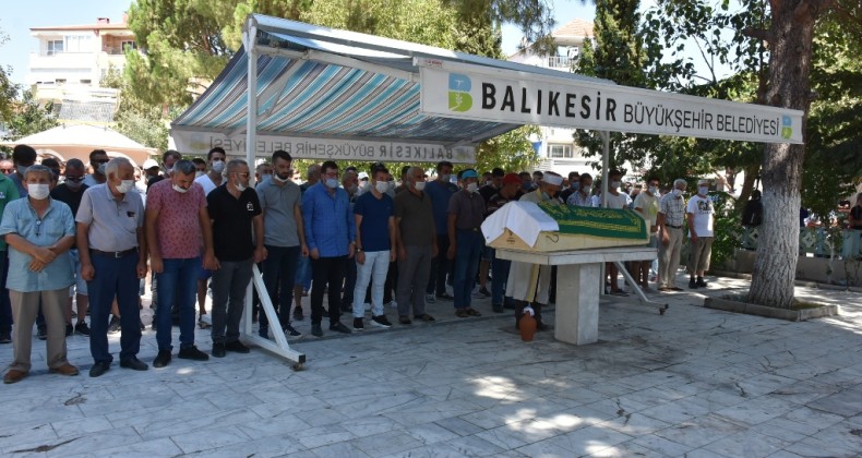 3 hastaya umut olan genç gözyaşlarıyla toprağa verildi