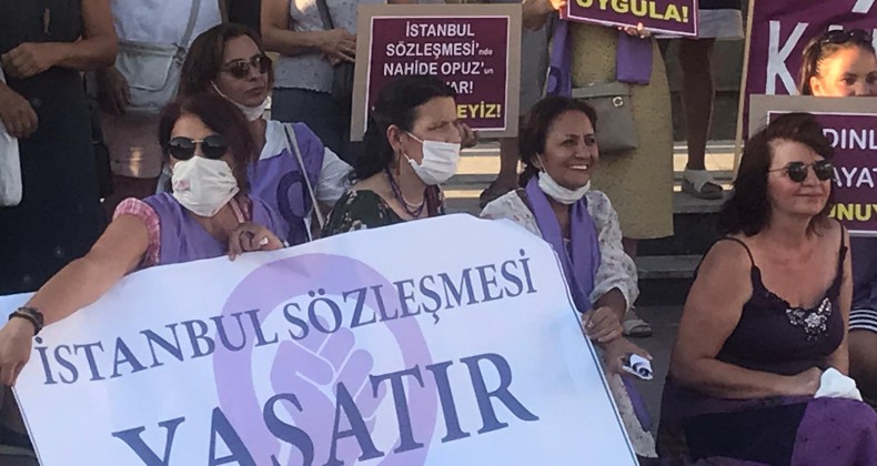 Ayvalıklı kadınlardan “İstanbul Sözleşmesi” açıklaması