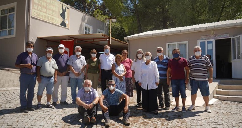 Ayvalıklı Alevilerden aşure hayrı