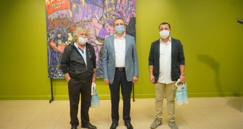 Ayvalıklı sanatçılar Buz ve Karakuş’tan “Sergi”