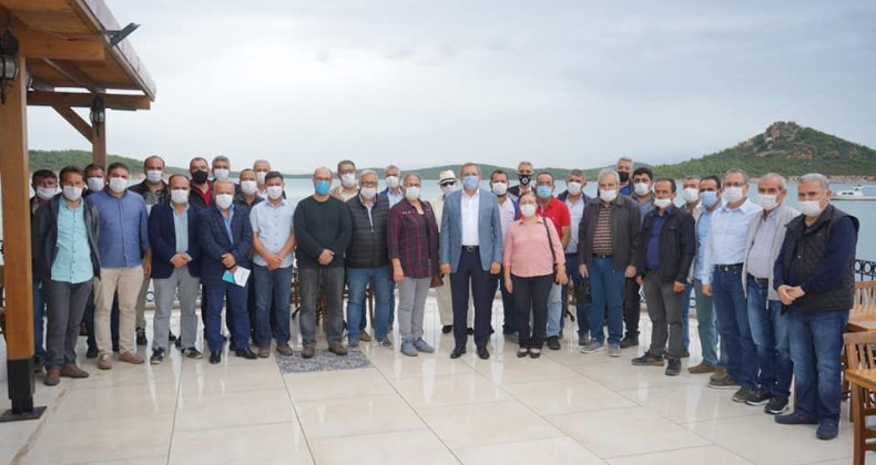 Ayvalık’ta Belediye Başkanı Ergin’den muhtarlarla kahvaltılı toplantı