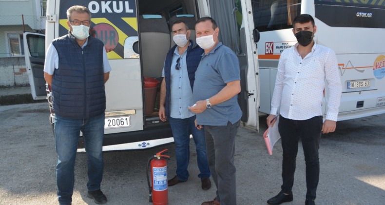 Çalışmayacakları iş için umut arıyorlar