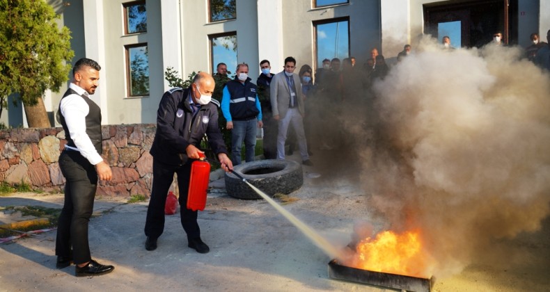 Ayvalık’ta belediye personeline afet ve acil durum tatbikatı