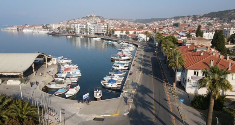 Ayvalık’ın bomboş cadde ve sokakları havadan görüntülendi