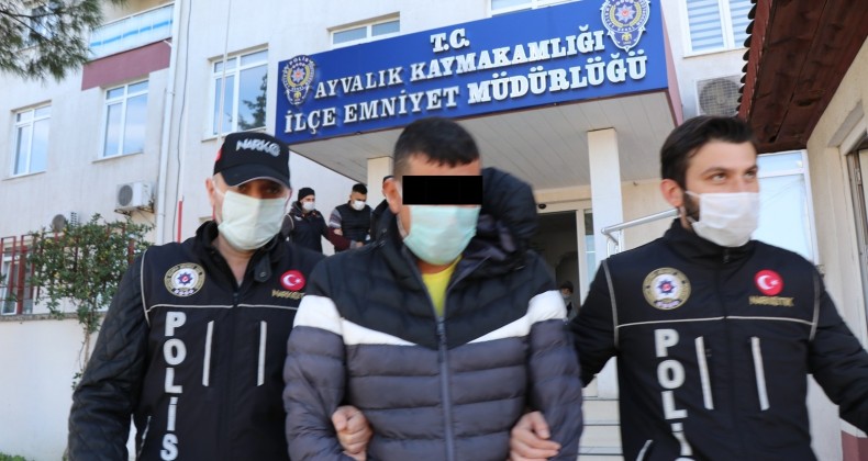Ayvalık polisi uyuşturucu satıcılarına geçit vermiyor