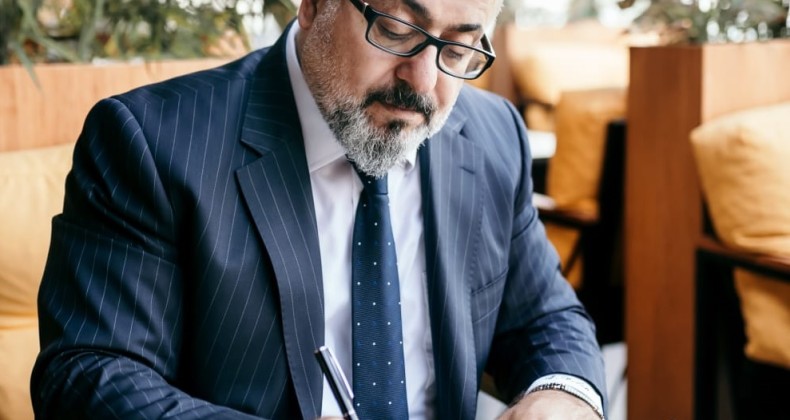 Ünlü sanatçı ve şair Abdurrahman Delen Korona virüs’e yakalandı