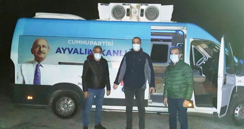 Ayvalık CHP’den karantina altındaki mahalleye erzak yardımı