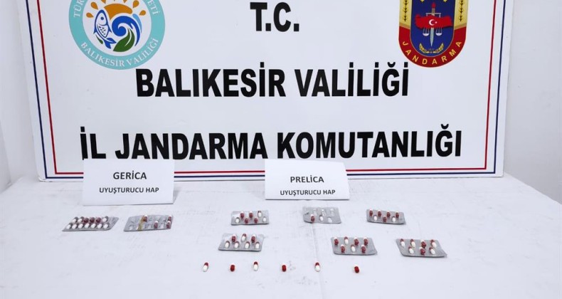 Ayvalık’ta jandarmadan uyuşturucu hap operasyonu