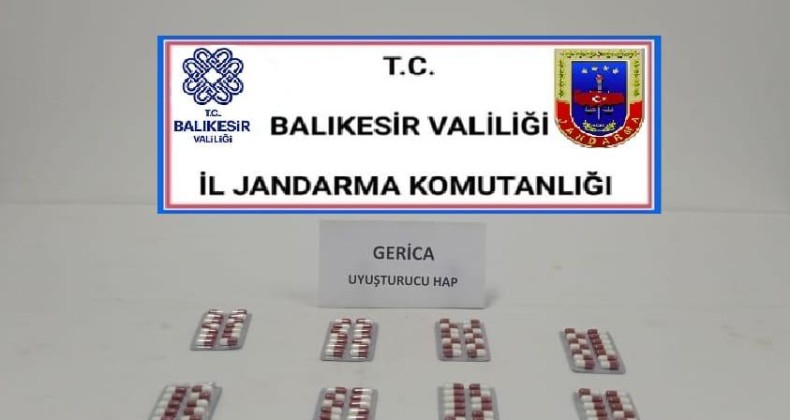Ayvalık’ta jandarma 110 adet uyuşturucu hap ele geçirdi