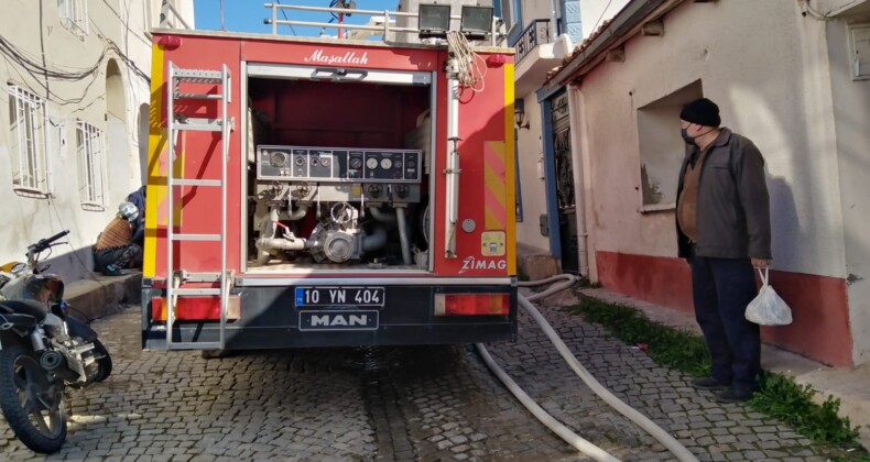 Ayvalık’ta ev yangını