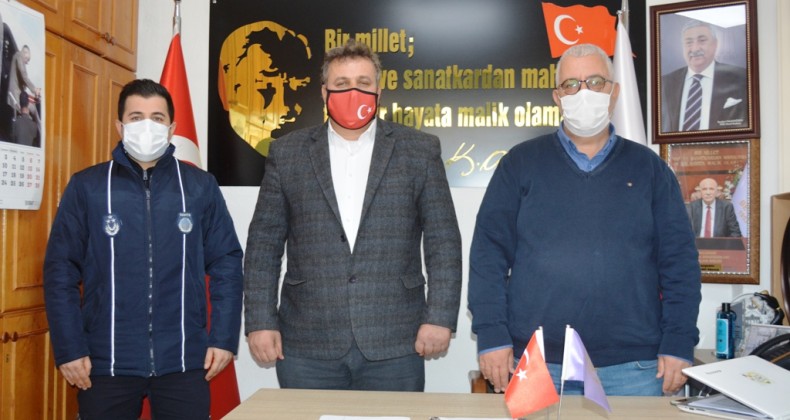 Ayvalık’ta bölgenin en büyük semt pazarı yeniden açıldı