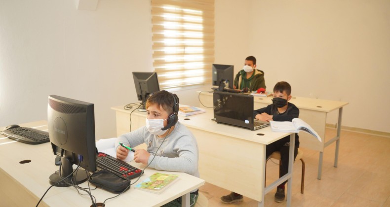 Ayvalık Belediyesi’nden eğitimde öğrencilere fırsat eşitliği
